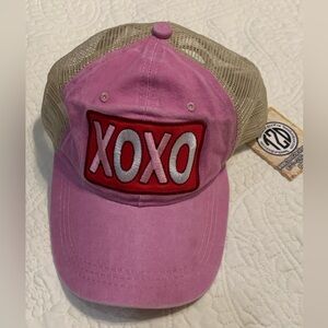 NWT (T2D) Embroidered XOXO Pink Distress Tan Mesh Hat/Cap Snap Back One Size